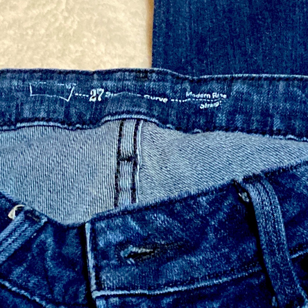 Levi's Women's Supreme Curve Straight Jeans Darkwash W27 L32